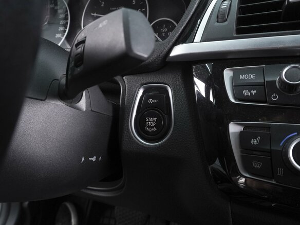 2017 BMW 3 серии 318i VI (F3x) Рестайлинг, белый, 1770000 рублей - вид 16