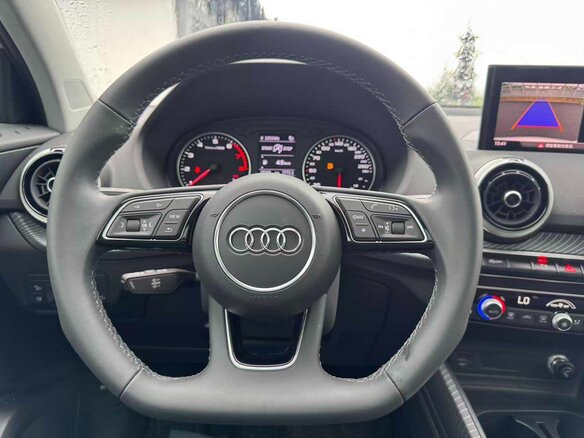2023 Audi Q2 35 TFSI I Рестайлинг, белый - вид 8