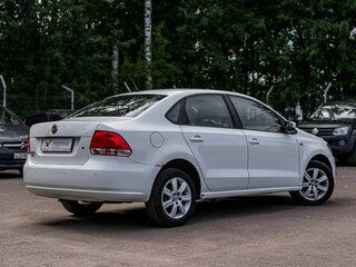 2014 Volkswagen Polo V, белый, 600000 рублей, вид 2