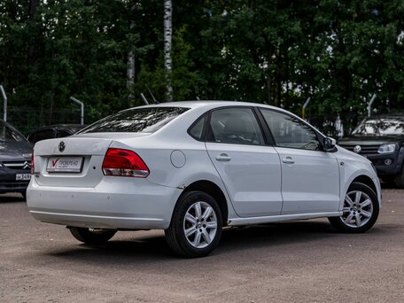2014 Volkswagen Polo V, белый, 580000 рублей, вид 2
