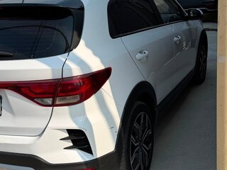 2021 Kia Rio X IV Рестайлинг, белый, 1300000 рублей, вид 3