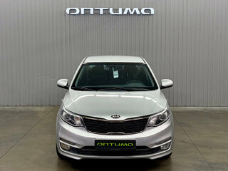 2017 Kia Rio III Рестайлинг, серебристый, 1347000 рублей, вид 2