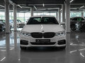 2019 BMW 5 серии 530d xDrive VII (G30/G31/G38), белый, 4980000 рублей - вид 2