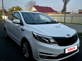 2016 Kia Rio III Рестайлинг, белый, 795000 рублей, вид 5
