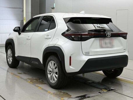 2023 Toyota Yaris Cross I, белый, 2030000 рублей, вид 4