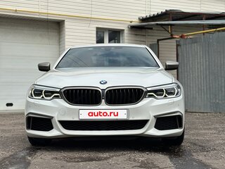 2018 BMW 5 серии M550d xDrive VII (G30/G31/G38), белый, 4800000 рублей, вид 2