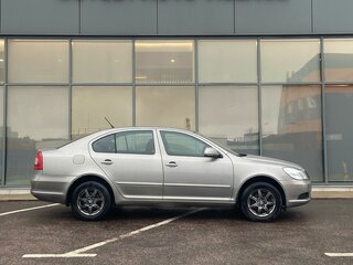 2011 Skoda Octavia II (A5) Рестайлинг, серый, 536000 рублей, вид 3