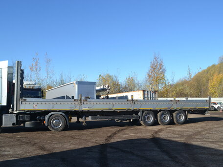 2018 Schmitz Cargobull 9084, серебристый, 1580000 рублей, вид 3