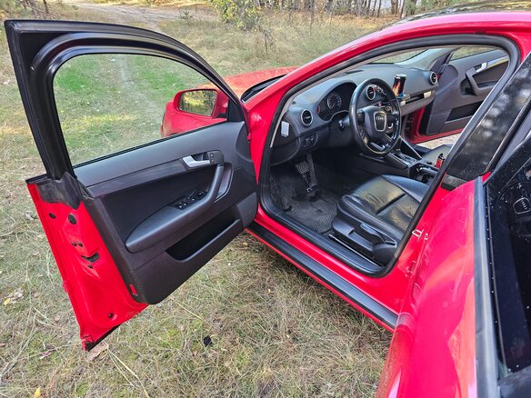 2005 Audi A3 II (8P) Рестайлинг 1, красный, 620000 рублей - вид 12