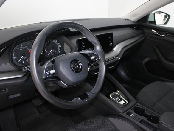 2021 Skoda Octavia IV (A8), белый, 2349900 рублей - вид 9