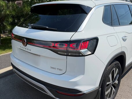 2023 Volkswagen Tayron I Рестайлинг, белый, 2710000 рублей, вид 5