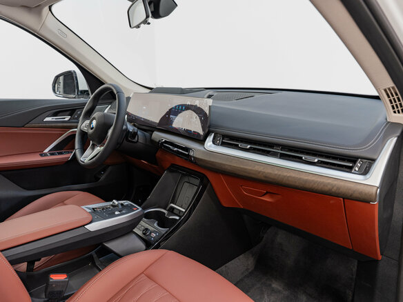 2026 BMW X1 Long 25Li xDrive III (U11/U12), белый, 5550000 рублей - вид 10