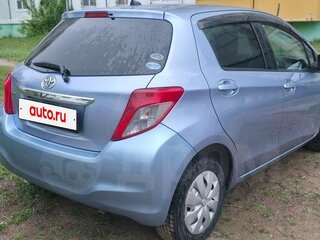 2011 Toyota Vitz III (XP130), голубой, 550000 рублей, вид 2
