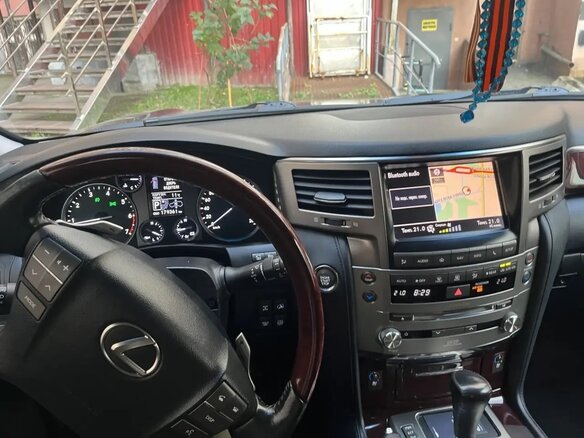 2012 Lexus LX 570 III Рестайлинг, чёрный, 4200000 рублей - вид 10