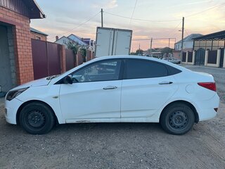2016 Hyundai Solaris I Рестайлинг, белый, 620000 рублей, вид 5