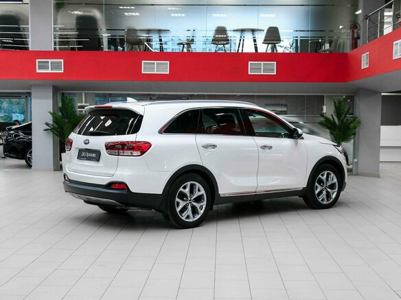 2017 Kia Sorento III Prime, белый, 2490000 рублей - вид 1