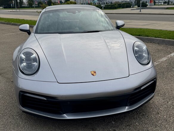 2019 Porsche 911 Carrera 4S VIII (992), серебристый, 11690000 рублей - вид 2
