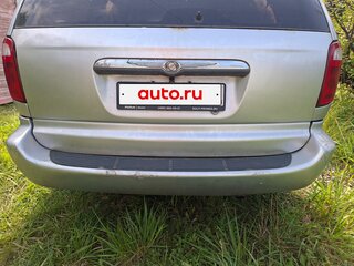 2000 Chrysler Town & Country IV, серебристый, 850000 рублей, вид 2