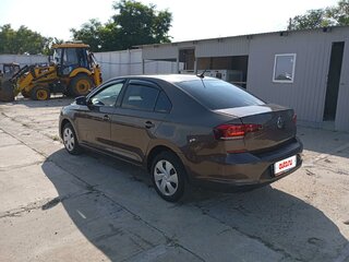 2021 Volkswagen Polo VI, коричневый, 1429384 рублей, вид 4