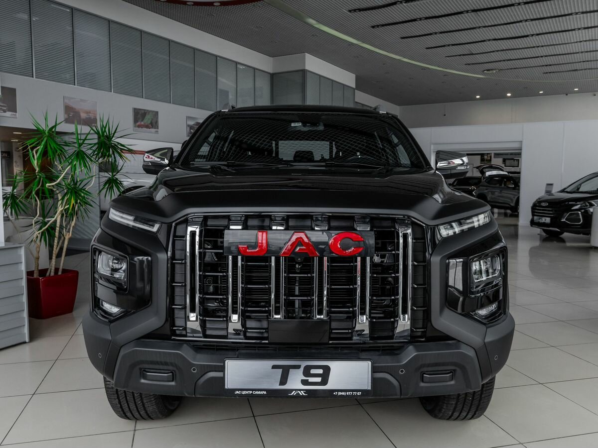 Открыть фотографии: JAC T9