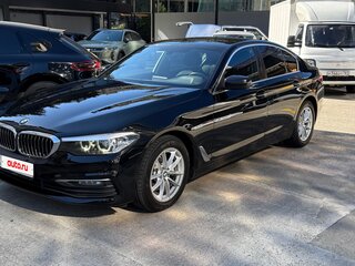 2019 BMW 5 серии 520d xDrive VII (G30/G31/G38), чёрный, 4200000 рублей, вид 1
