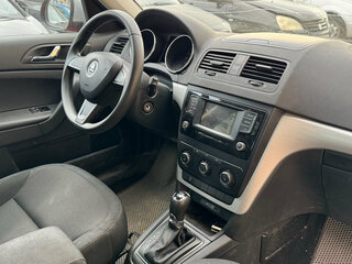 2015 Skoda Yeti I Рестайлинг, красный, 1230000 рублей, вид 3