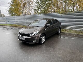 2015 Kia Rio III Рестайлинг, коричневый, 690000 рублей, вид 1