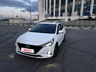 2020 Hyundai Solaris II Рестайлинг, белый, 1829000 рублей, вид 1