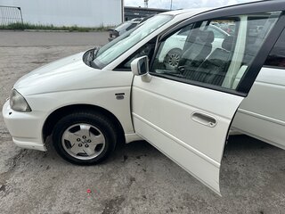 2001 Honda Odyssey II Рестайлинг, белый, 920000 рублей, вид 5