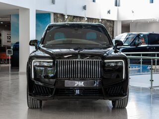 2025 Rolls-Royce Cullinan Black Badge I Рестайлинг (Series II), чёрный, 72000000 рублей, вид 2