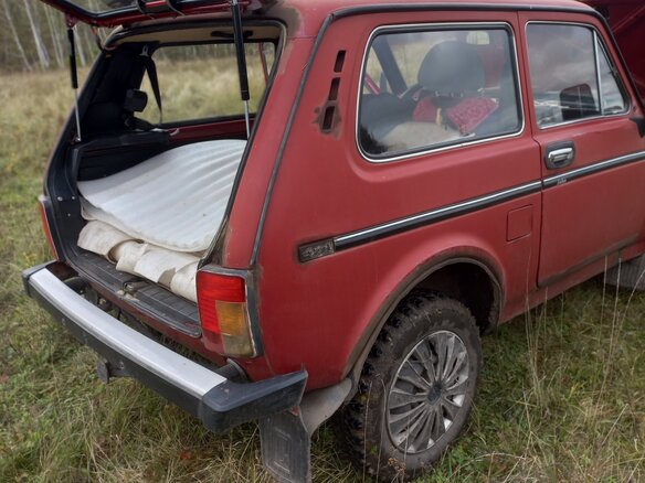 1997 Lada (ВАЗ) 2121 (4x4) I Рестайлинг, пурпурный, 150000 рублей - вид 11