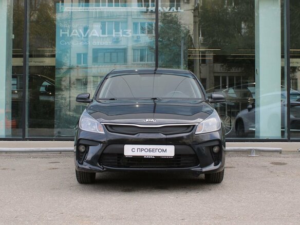 2019 Kia Rio IV, чёрный, 1320000 рублей - вид 1