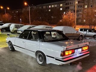 1987 Toyota Mark II V (X70), белый, 800000 рублей, вид 2