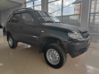 2011 Chevrolet Niva I Рестайлинг, чёрный, 320000 рублей, вид 3