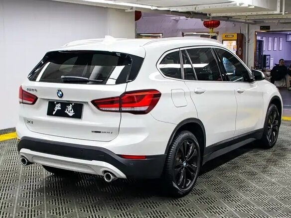 2022 BMW X1 Long 20Li sDrive II (F48) Рестайлинг, белый, 2078000 рублей - вид 4