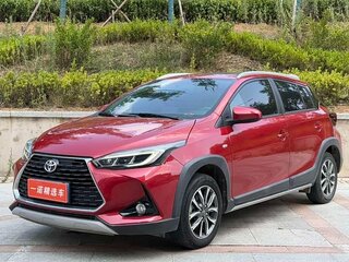 2022 Toyota Yaris L XP150 Рестайлинг, красный, 1033000 рублей, вид 1