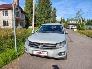 2013 Volkswagen Tiguan I Рестайлинг, серебристый, 900000 рублей, вид 2