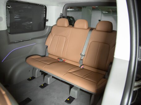 2025 Hyundai Staria I, чёрный, 9600000 рублей, вид 3
