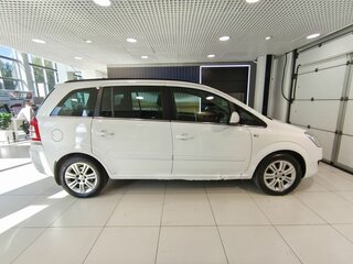 2011 Opel Zafira B Рестайлинг, белый, 515000 рублей, вид 4