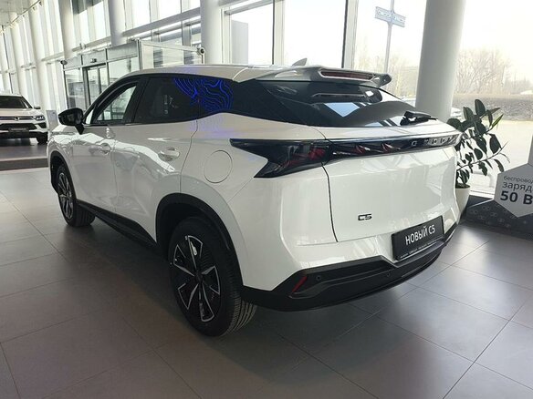 2026 Omoda C5 II, белый, 2901000 рублей - вид 8