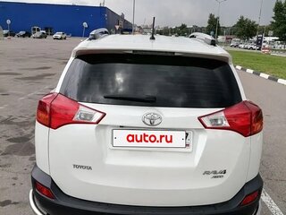 2013 Toyota RAV4 IV (XA40), белый, 1800000 рублей, вид 3