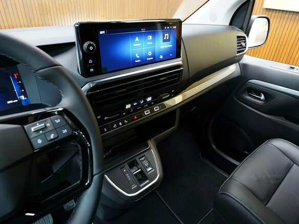 2026 Opel Zafira Life XL I Рестайлинг, чёрный, 6581660 рублей - вид 12