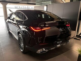 2026 Mercedes-Benz GLC Coupe 300 II (C254), чёрный, 9700000 рублей, вид 2