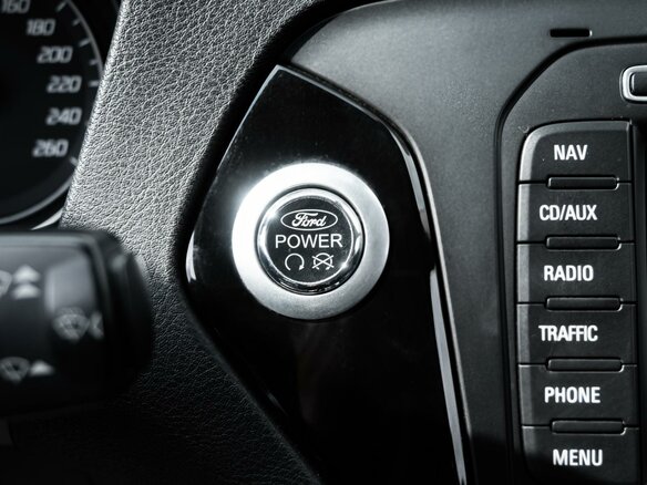 2014 Ford Mondeo IV Рестайлинг, белый, 870000 рублей - вид 15