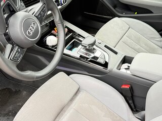 2020 Audi A4 45 TFSI V (B9) Рестайлинг, серый, 5300000 рублей, вид 4