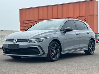 2024 Volkswagen Golf VIII, серый, 2686000 рублей, вид 1