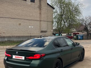 2019 BMW 5 серии 530i VII (G30/G31/G38), зелёный, 2800000 рублей, вид 3