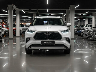 2025 Toyota Highlander IV (XU70), белый, 5225000 рублей, вид 3