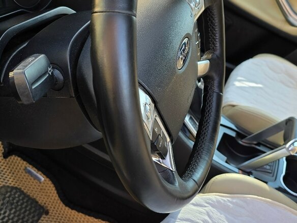 2014 Ford S-MAX I Рестайлинг, белый, 1250000 рублей - вид 4