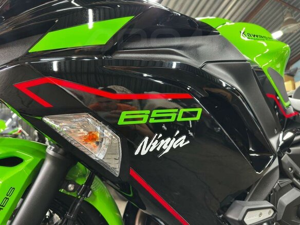2021 Kawasaki Ninja 650, зелёный, 880000 рублей - вид 17